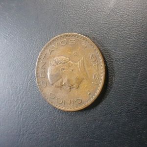**1946 Cino Centavos Mexico Coin (SKU C 165)